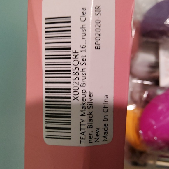 Professional Makeup Brushes - Picture 7 of 7